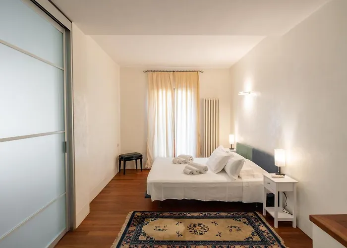 Terrazza Garibaldi By Postcardsfrom Appartement Verona