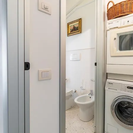 Terrazza Garibaldi By Postcardsfrom * فيرونا