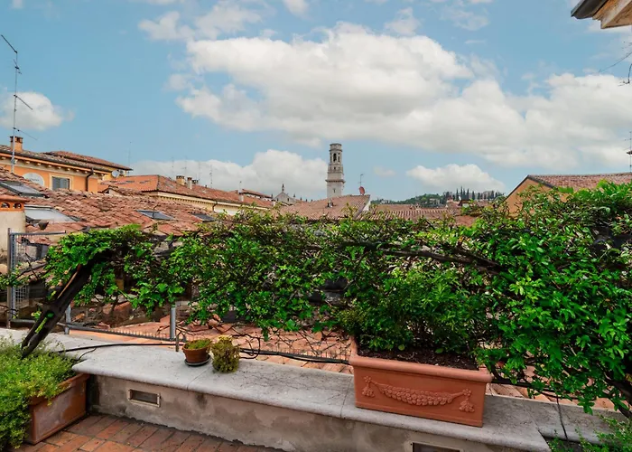 公寓 Terrazza Garibaldi By Postcardsfrom