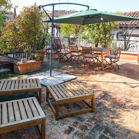 Apartamento Terrazza Garibaldi By Postcardsfrom Verona